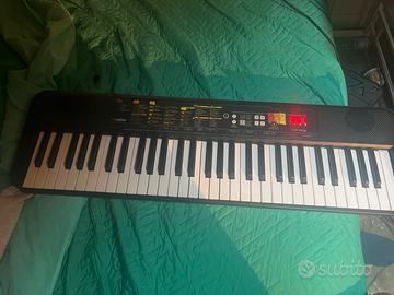 Pianola yamaha 61 tasti