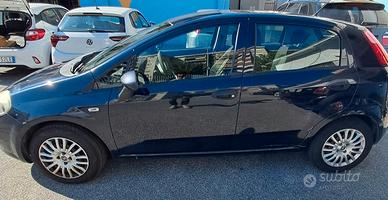 Auto Fiat Grande Punto  anno 2016