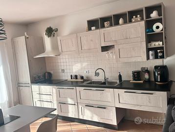 Cucina Creo gruppo Lube, letto e divanetto