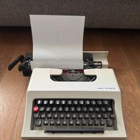 Macchina da scrivere vintage