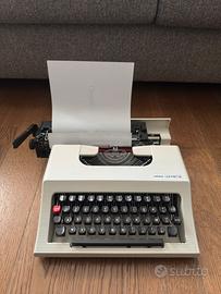 Macchina da scrivere vintage