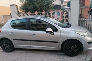 PEUGEOT 207 1.4 BENZINA X NEOPATENTATI