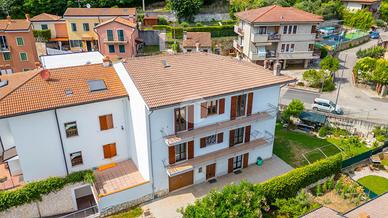 CASA INDIPENDENTE A LAVAGNO