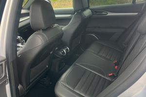 Auto stelvio 2.2 veloce diesel 210 cv