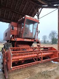 Mietitrebbia Laverda M132 R