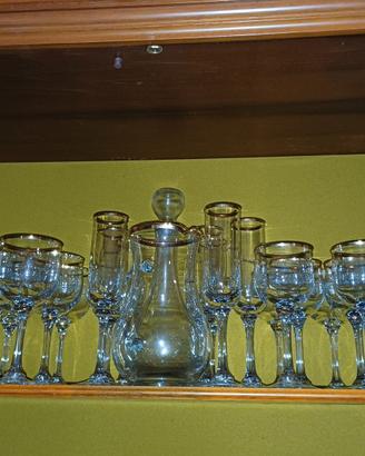 set di bicchieri 
