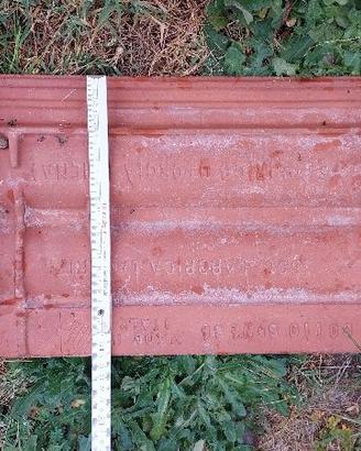 210 pezzi di tegole marsigliesi