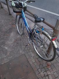bici donna da 28 pari al nuovo con tutti accessori