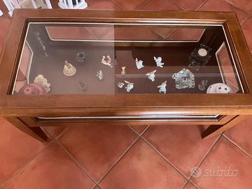 Tavolino in legno da arredamento