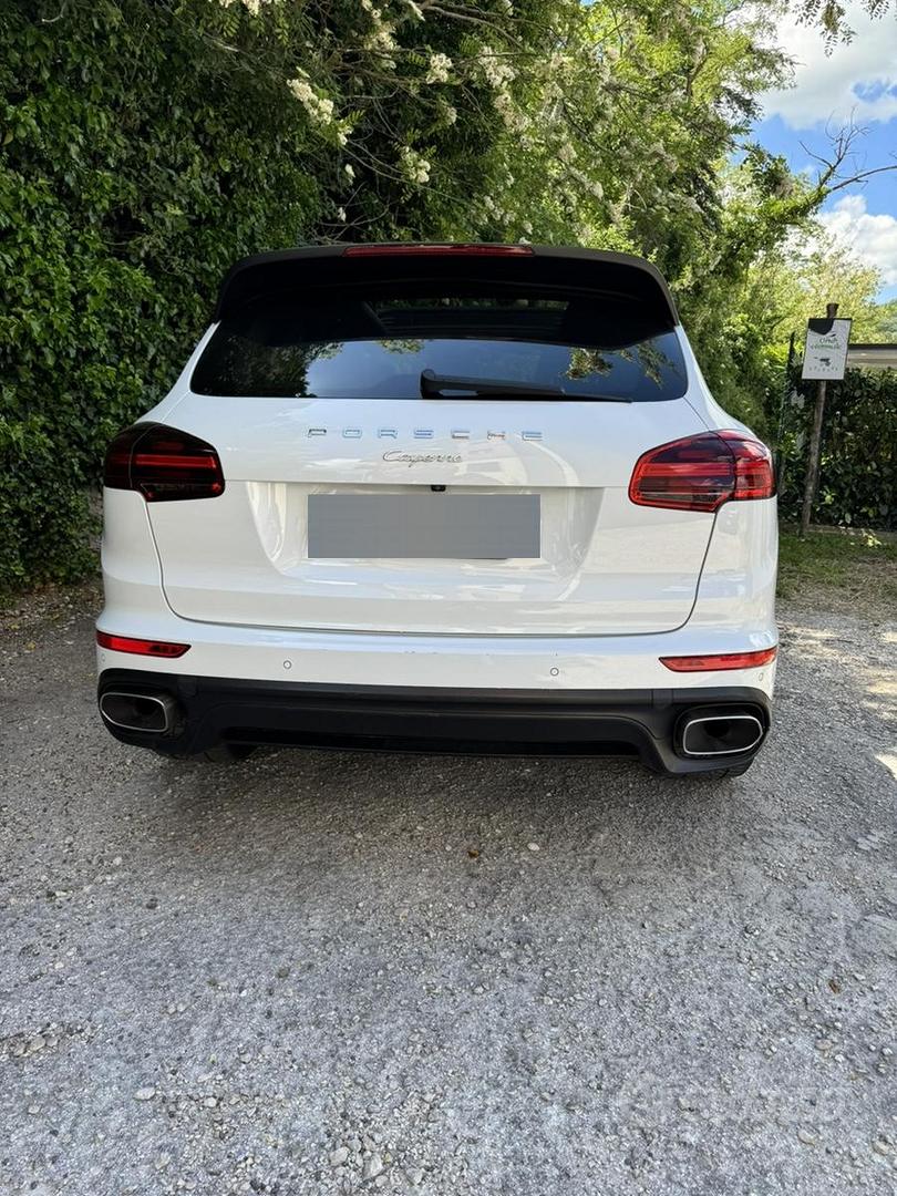 Porsche Cayenne 2015 photo 2