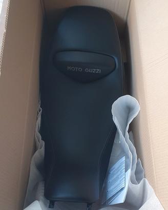 Nuova sella originale standard V85 TT euro5+ 2025