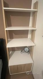 Mobile a scala con ripiani e cassetto