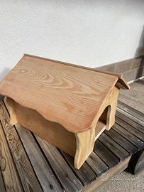 Piccola casetta per cane/ gatto in legno