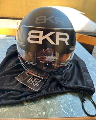 Casco BKR nuovo Taglia M