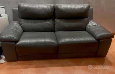 Divano in pelle con recliner eletrrico
