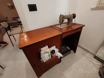 Macchina da cucine Necchi