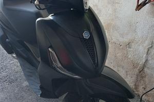 Piaggio beverly 400 2025