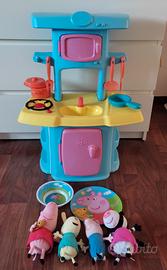 Peppa pig SET cucina con accessori e 4 peluches