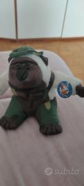 peluche a forma di gorilla, prodotto da Plush & Co