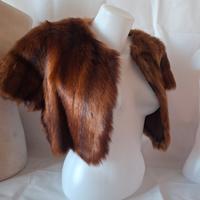 giacca vintage. pelliccia corta manica corta