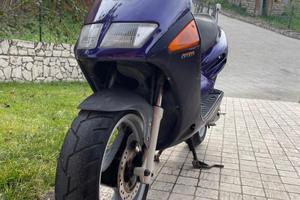 Scooter Aprilia SR 50 esquire