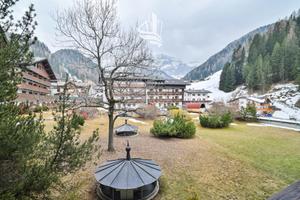 Affascinante trilocale a Selva di Val Gardena