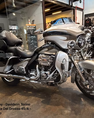 Harley-Davidson FLHTCUSE CVO Ultra Classic Electra