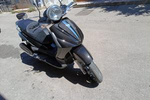 Piaggio Beverly Tourer 125 (124 cc) come nuovo
