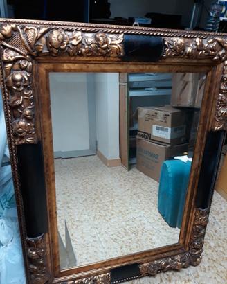 specchio con cornice