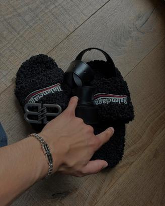 Ciabatte Balenciaga furry