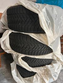 4 gomme invernali Pirelli Scorpio 235/55 R18