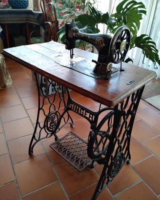 Macchina da cucire SINGER anno 1896
