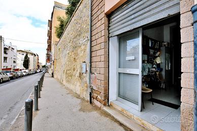 VIA P. JOLANDA Locale uso ufficio con soppalco