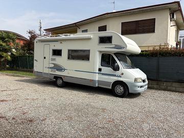 Adria Adriatik Coral 670 cc2.8 jtd 7 posti km 80 m