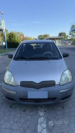 Toyota Yaris 1.0 benzina 2003 – 230.000 km
