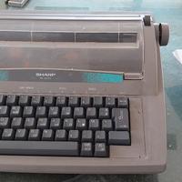 macchina da scrivere elettrica