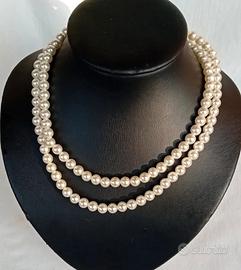 Collana lunga vintage con perle di vetro 