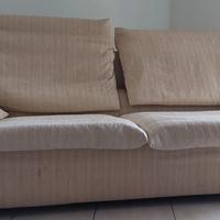 divano e due  poltrone