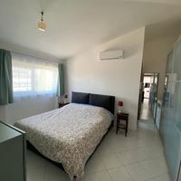 Camera grande con bagno interno