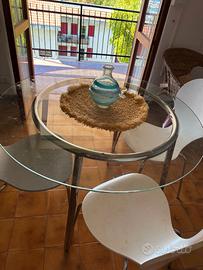 Tavolo in vetro con gambe in metallo diametro 105