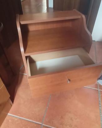 2 comodini con cassetto