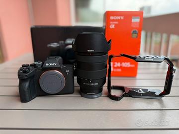 SONY A7IV + SONY 24-105mm f4 + filtri vari + cage