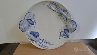 Grande piatto pesce rilievo