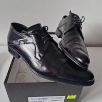 Scarpa Stringata Elegante - Pelle Lucida Anguilla