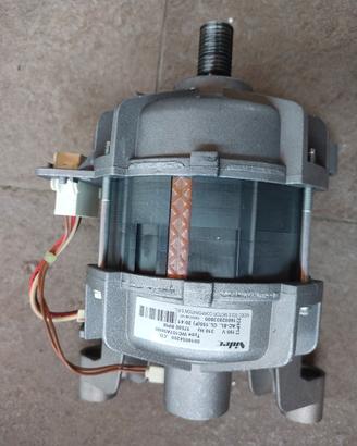 Motore Lavatrice Ariston Aqualtis 