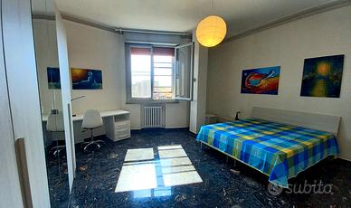 1 matrimoniale e 1 singola in centro PER DONNE