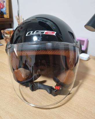 Casco LS2 nero con visiera trasparente