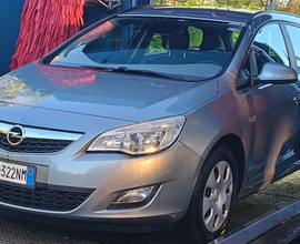 Opel Astra J