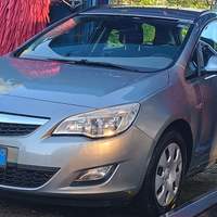 Opel Astra J