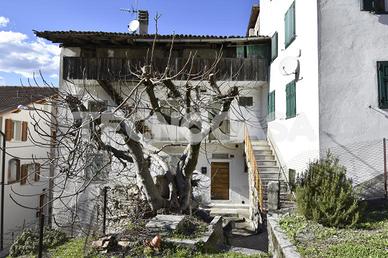 CASA SEMINDIPENDENTE A FOLGARIA